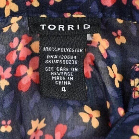 Torrid Navy Blue Floral Flowy V-Neck Button Front Tank Top Sz 4 - Picture 6 of 6